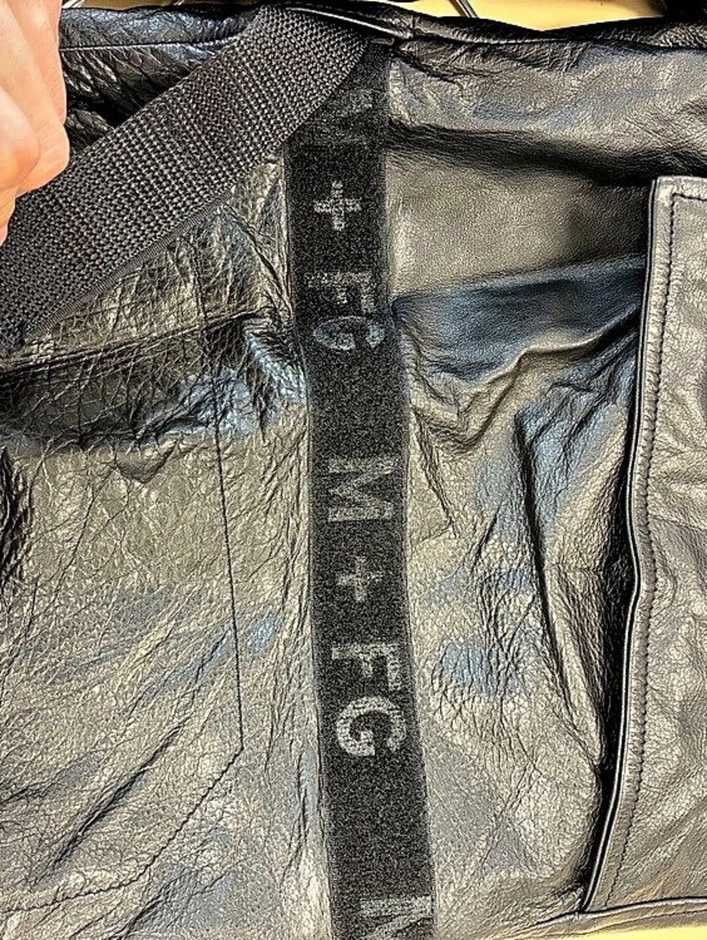 Marithé François Girbaud Black Leather Cargo Pants Y2K Baggy Size 30 - Picture 14 of 15
